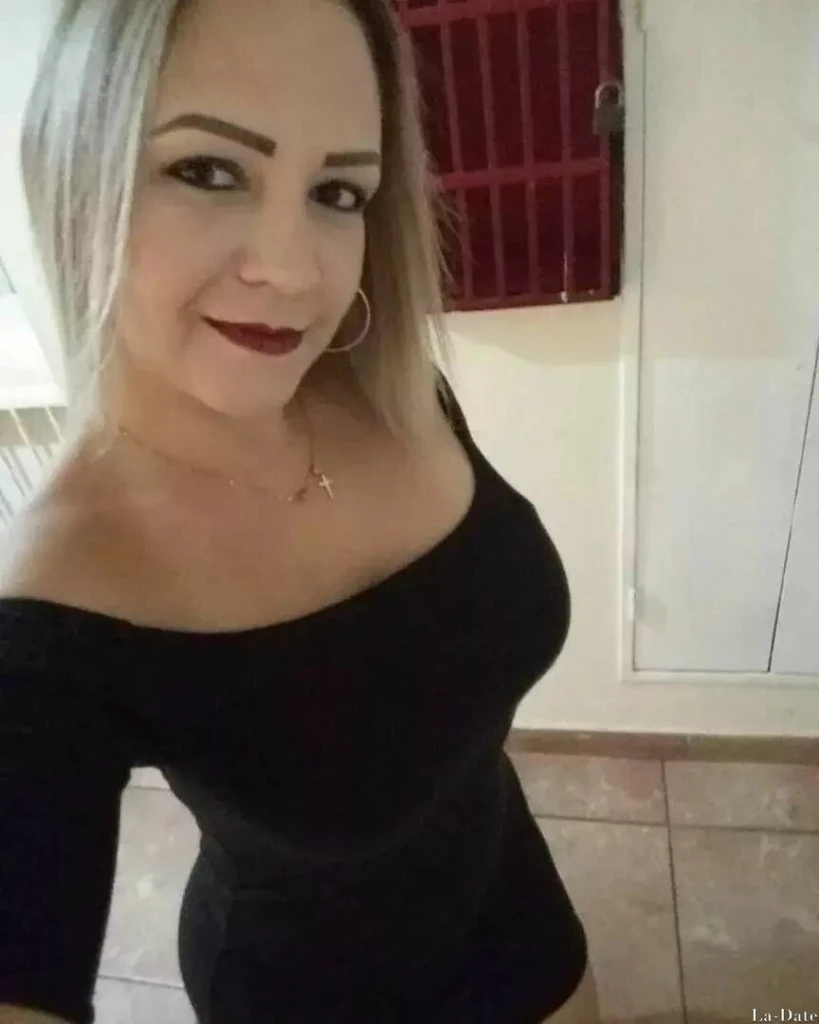 Lizeht Profile image 1