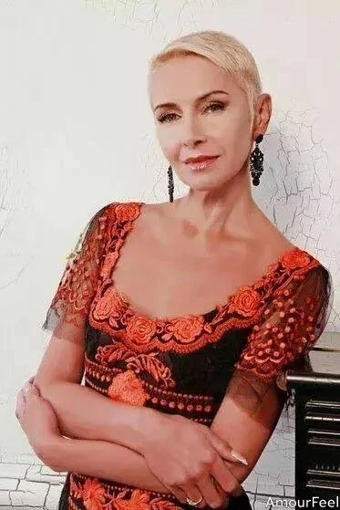 Alina Profile image 2