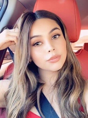 Valyria Profile image 2