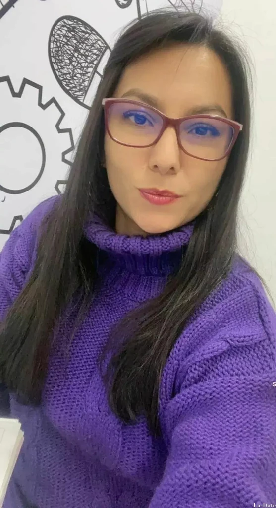 Carmen Profile image 2