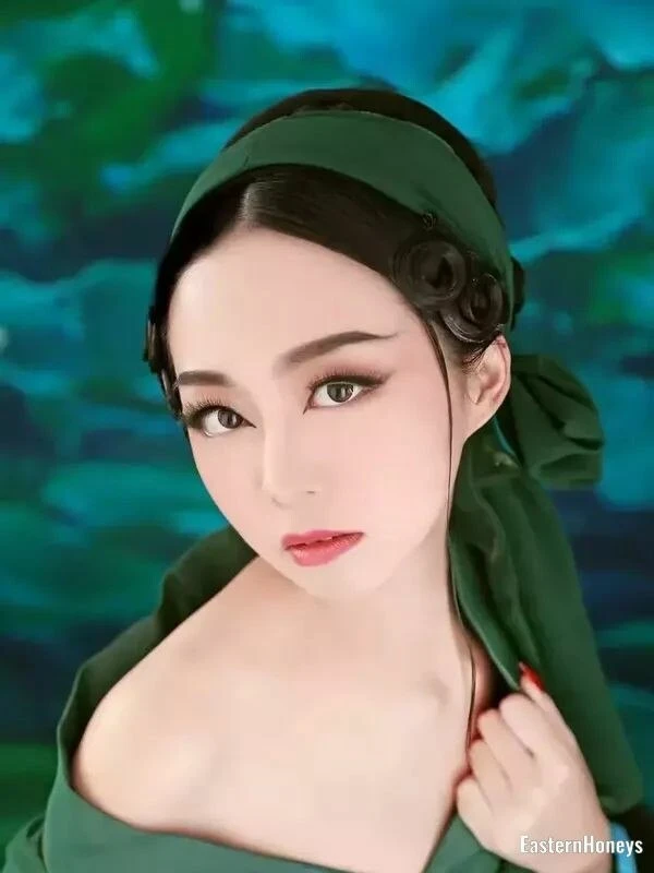 Xiaoqing Profile image 2