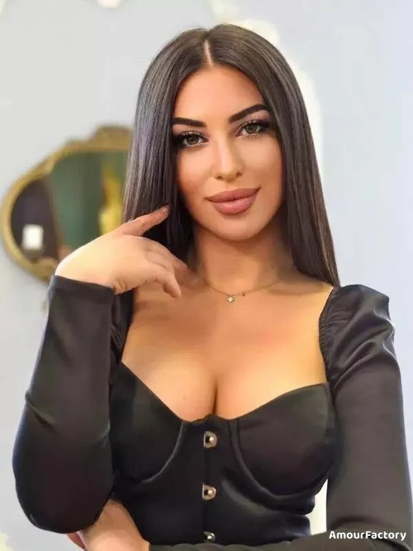 Diana Profile image 2