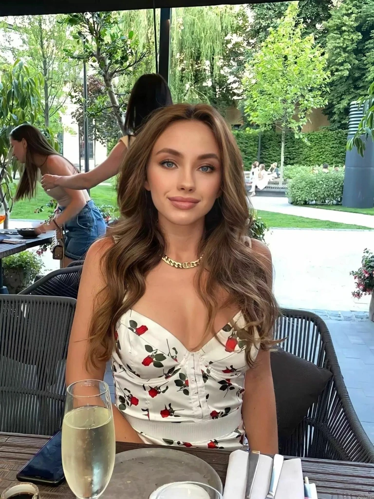 Viktoriya Profile image 2