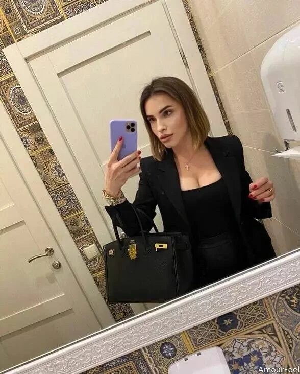 Kristina Profile image 2