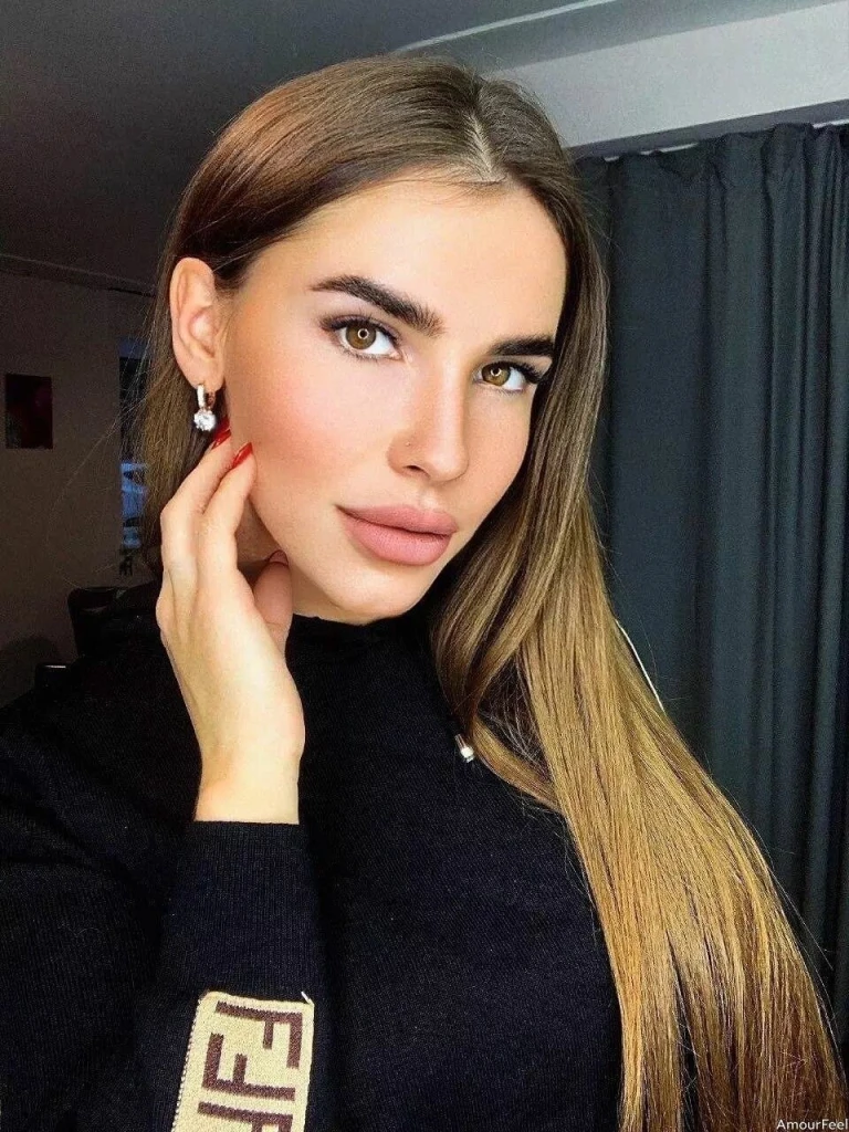 Kristina Profile image 4
