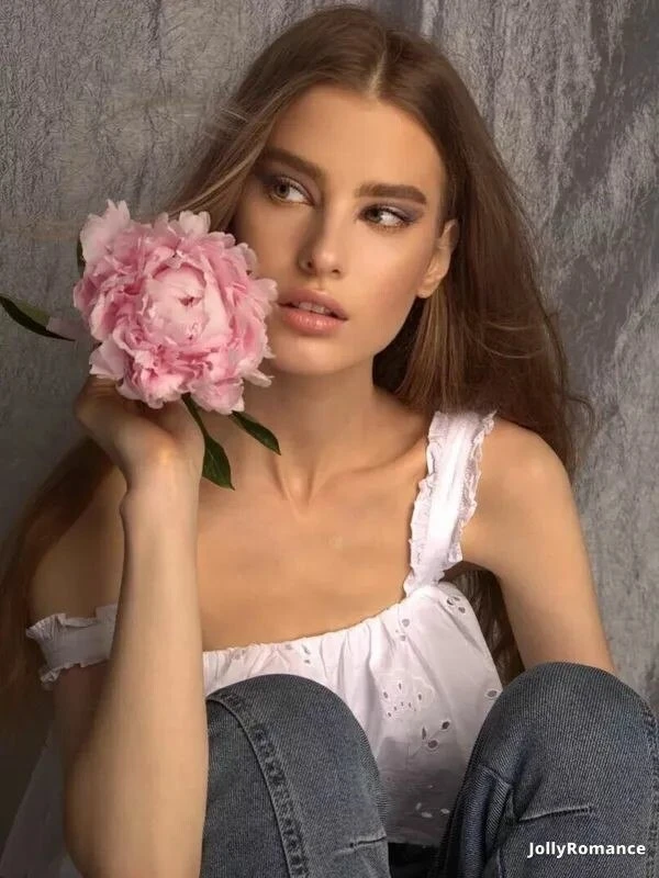 Olga Profile image 1