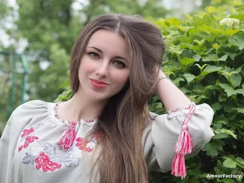 Julia Profile image 4