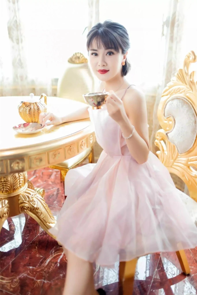 Yanxiu Profile image 2
