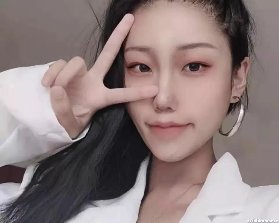 Bo Profile image 1