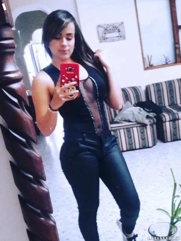 Claudia Profile image 3
