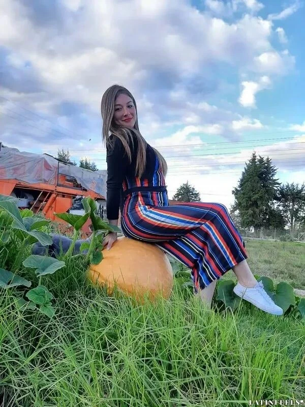 Paula Profile image 2