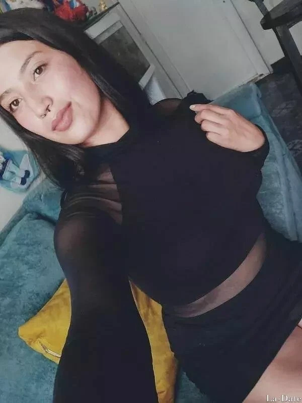 Liz Profile image 4