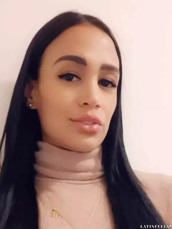 Marcela Profile image 3