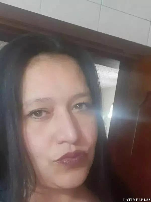 Paola Profile image 1