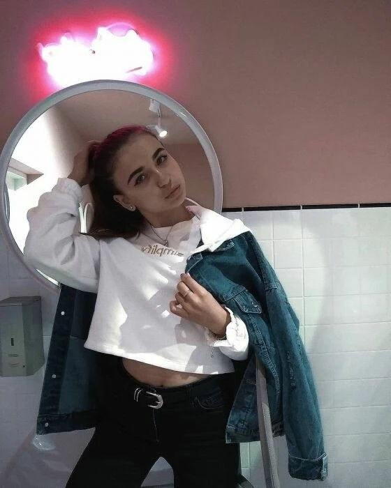 ratedrforrenee Profile image 1