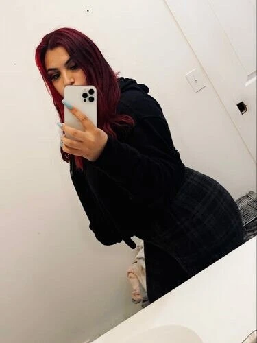 Si Profile image 1